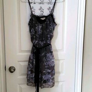 Woman's American Eagle grey floral dress